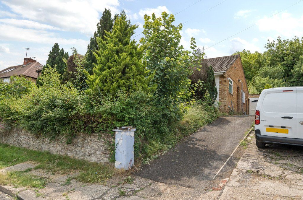 2 bed bungalow for sale in Kingsmead Road, High HP11 Zoopla