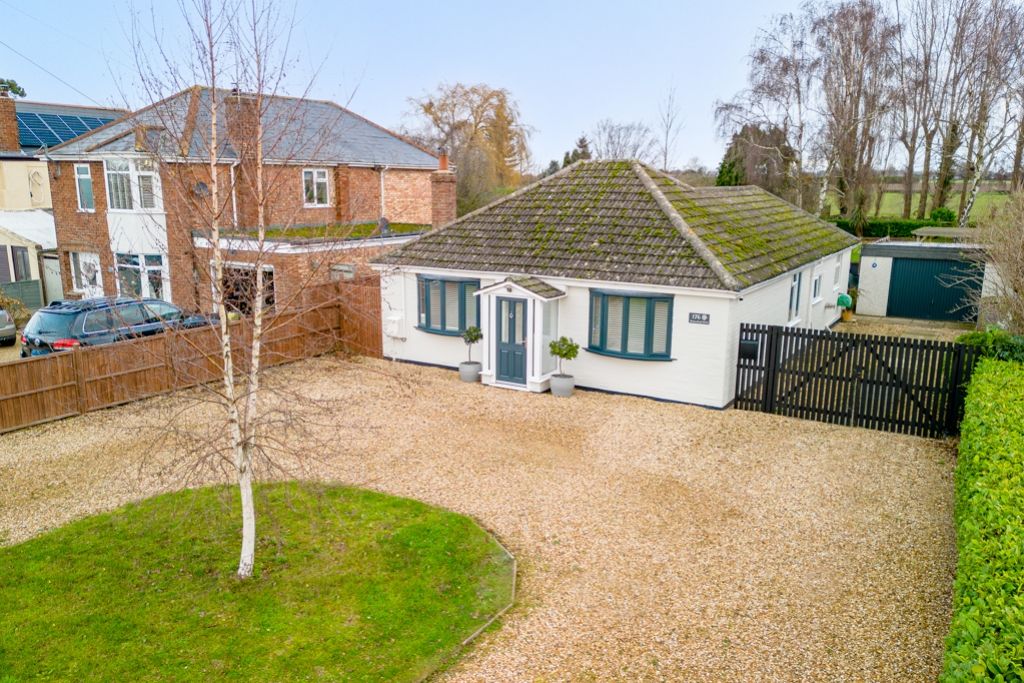 3 bed detached bungalow for sale in Boston Road North, Holbeach