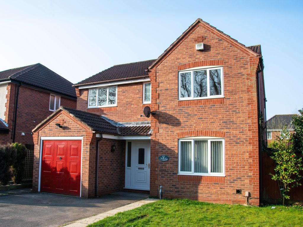 4 bed detached house to rent in Cedarwood Drive, Muxton, Telford TF2