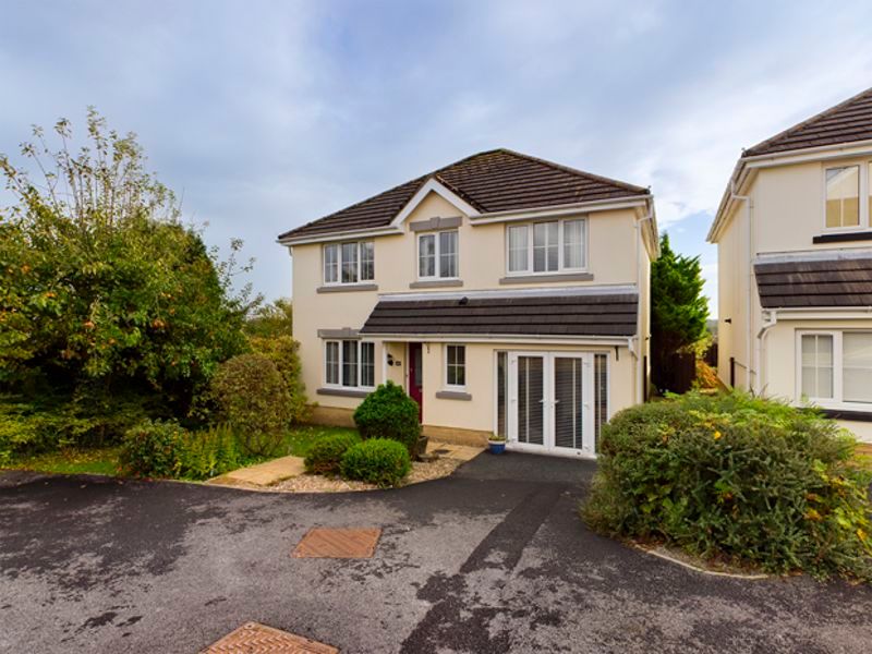 4 bed detached house for sale in Maes Y Wennol, Pentremeurig Road
