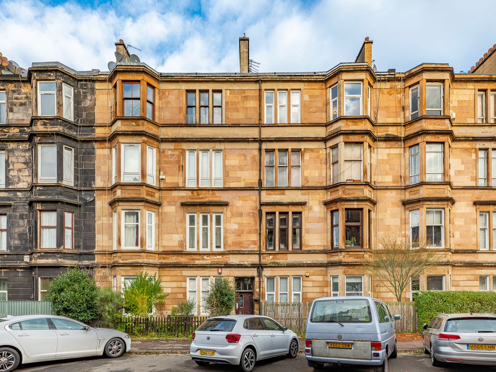 2 bed flat for sale in Albert Avenue, Glasgow G42, £215,000 Zoopla