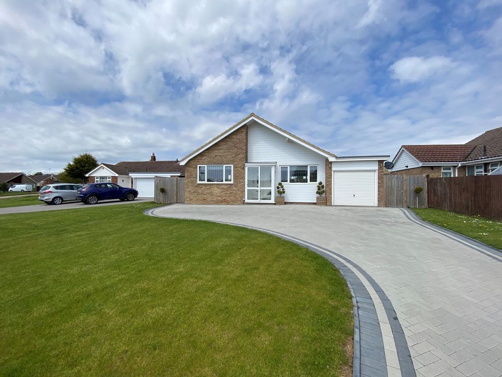 3 bed detached bungalow for sale in Crofton Park Avenue, BexhillOnSea