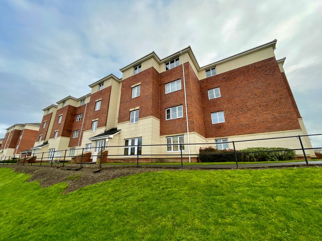 2 bed flat for sale in Regency Apartments, Killingworth NE12, £100,000