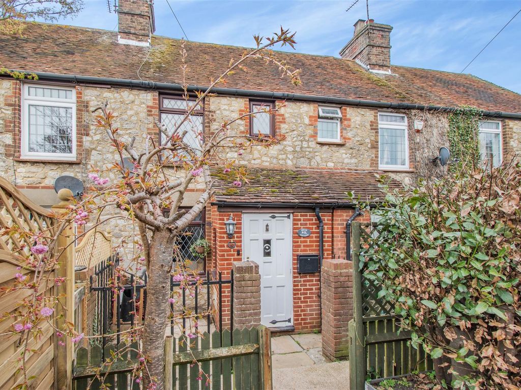 2 bed terraced house for sale in Dean Street, East Farleigh, Maidstone