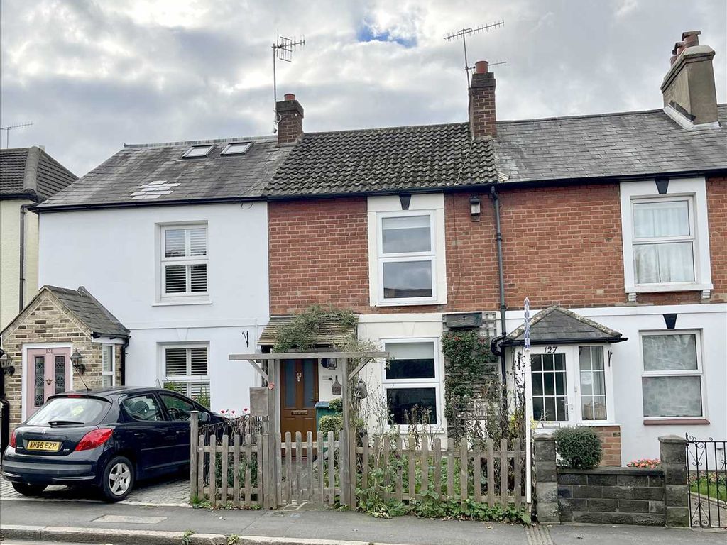 Pinner Road, Oxhey Village WD19.  