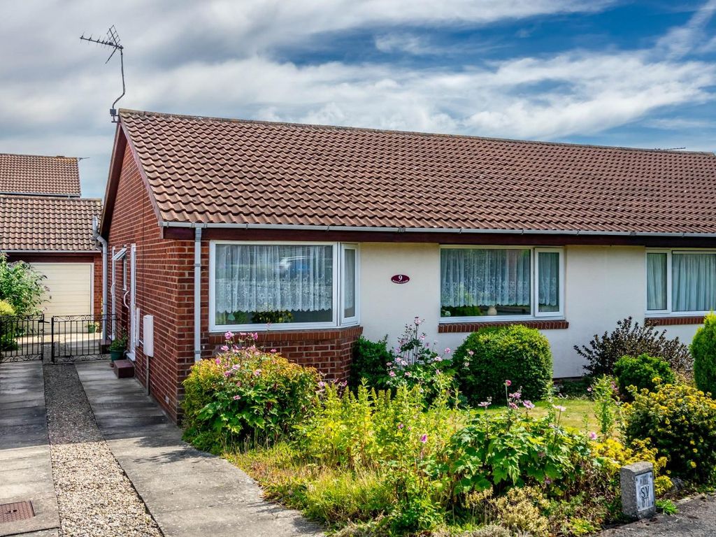2 bed semidetached bungalow for sale in Dalmally Close, Woodthorpe
