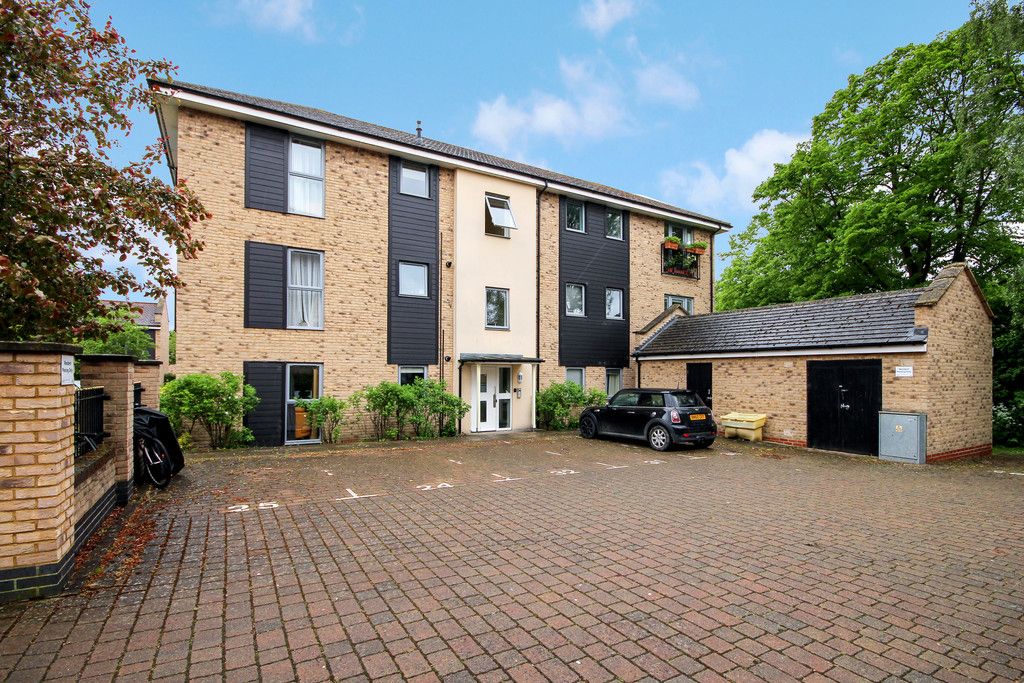 2 bed flat to rent in Alice Bell Close, Cambridge CB4 Zoopla