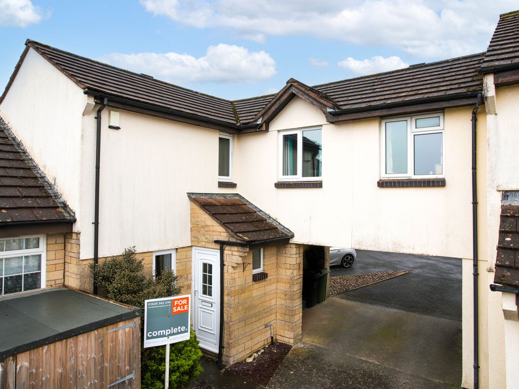 3 bed terraced house for sale in Oak Close, Kingsteignton, Newton Abbot
