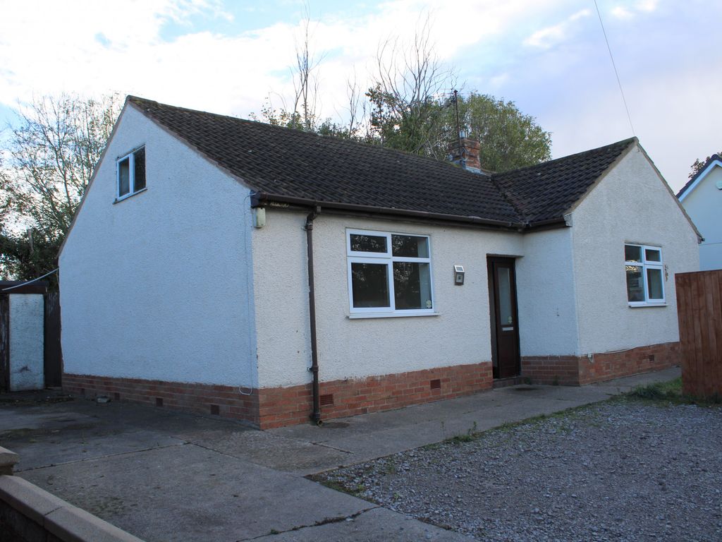3 bed bungalow for sale in Plas Road, Rhyl LL18, £130,000 Zoopla