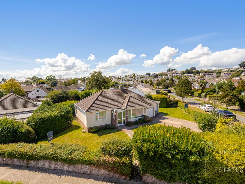 2 bed bungalow for sale in Linacre Road, Torquay TQ2, £375,000 Zoopla