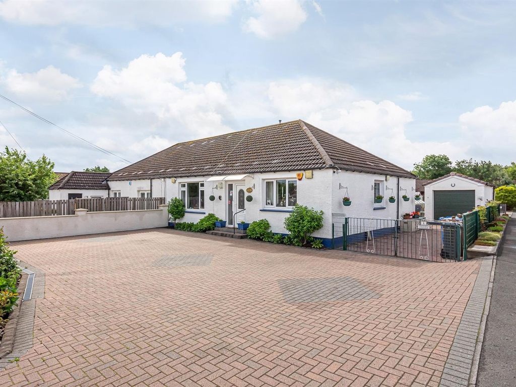 5 bed semidetached house for sale in Pretoria Cottages, Redmill View