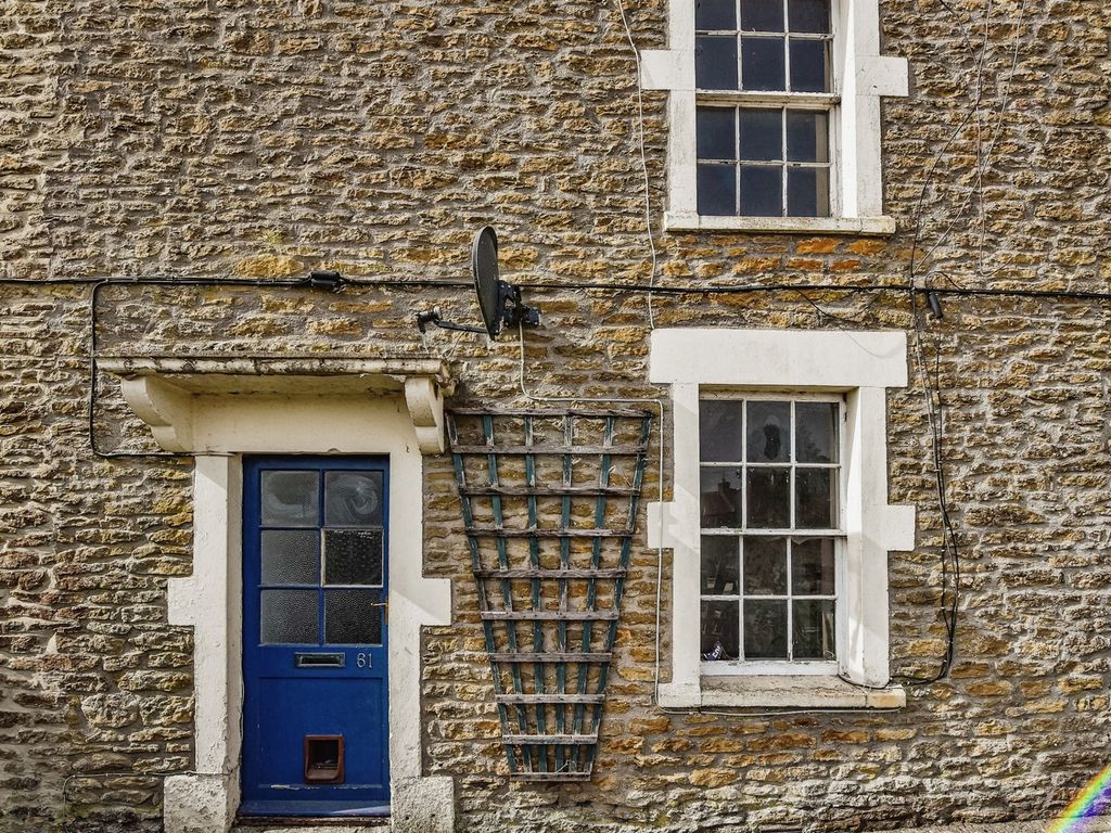 2 bed terraced house for sale in Locks Hill, Frome BA11, £180,000 Zoopla