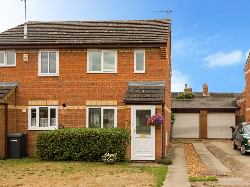 2 bed semidetached house for sale in Adams Close, Wellingborough NN8
