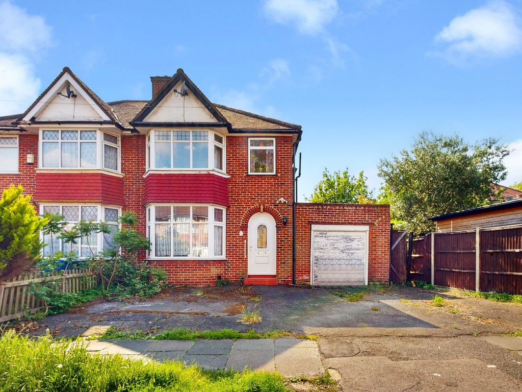 3 bed semidetached house for sale in Gyles Park, Stanmore, Harrow HA7
