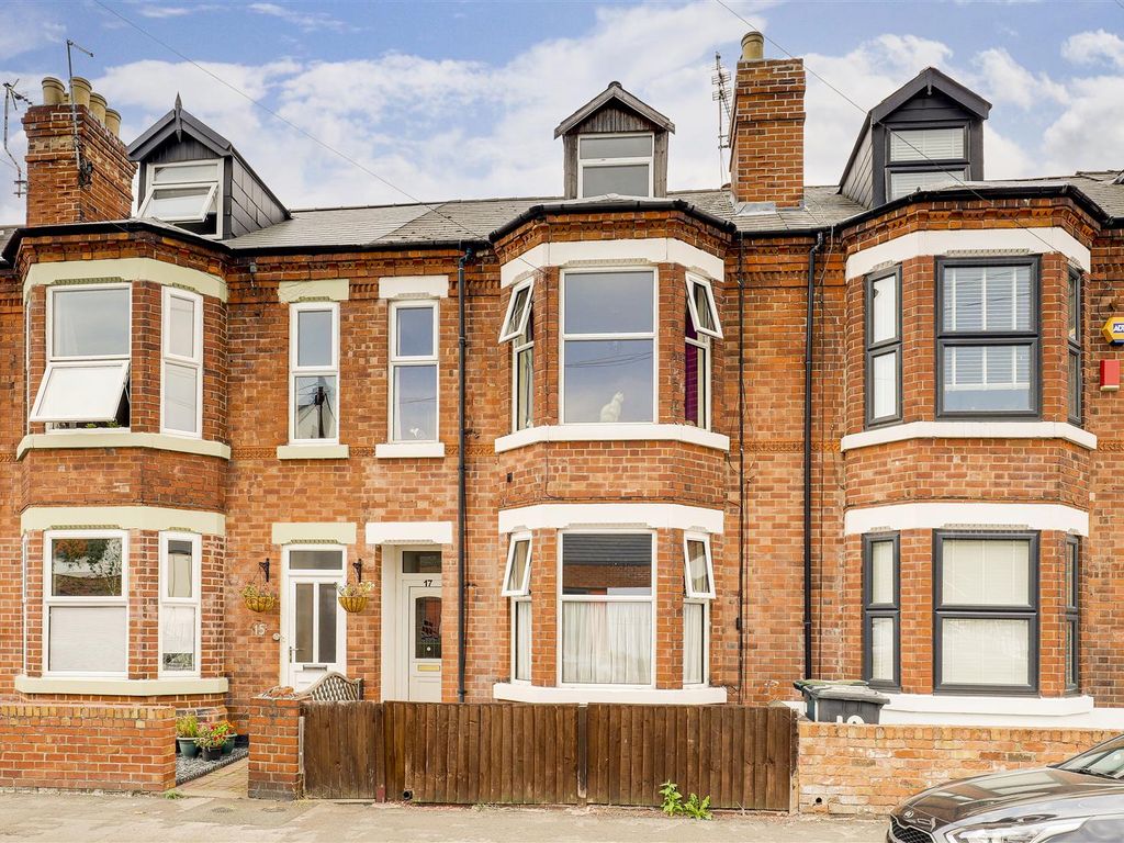 4 bed terraced house for sale in Ashwell Street, Netherfield