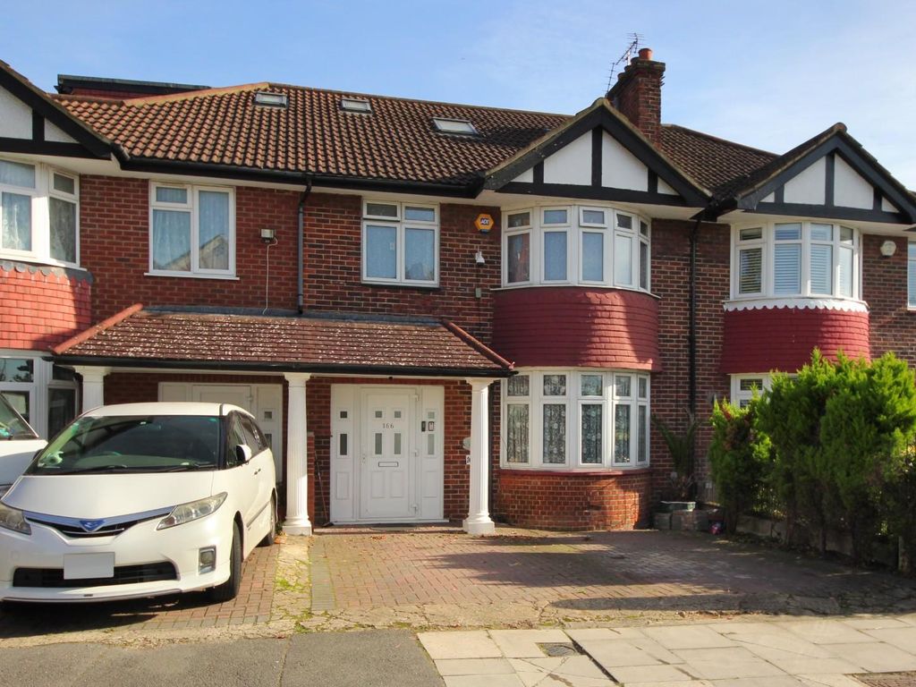 5 bed property for sale in St. Dunstans Avenue, London W3, £849,950