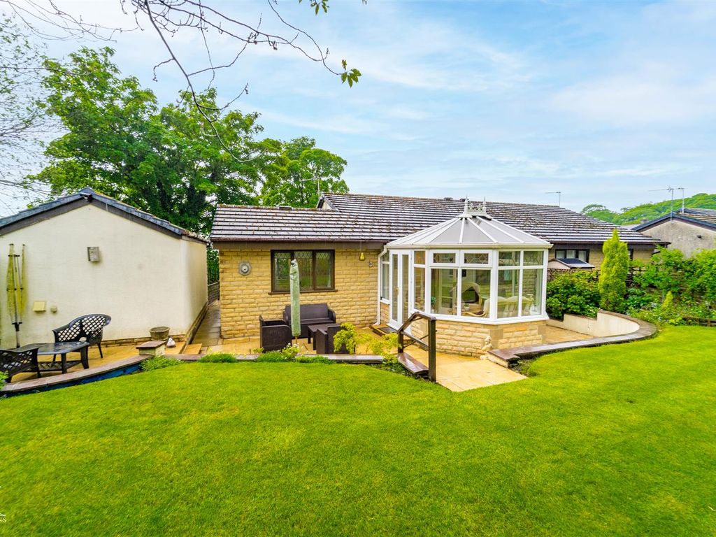 2 bed semidetached bungalow for sale in Keats Fold, Padiham, Burnley