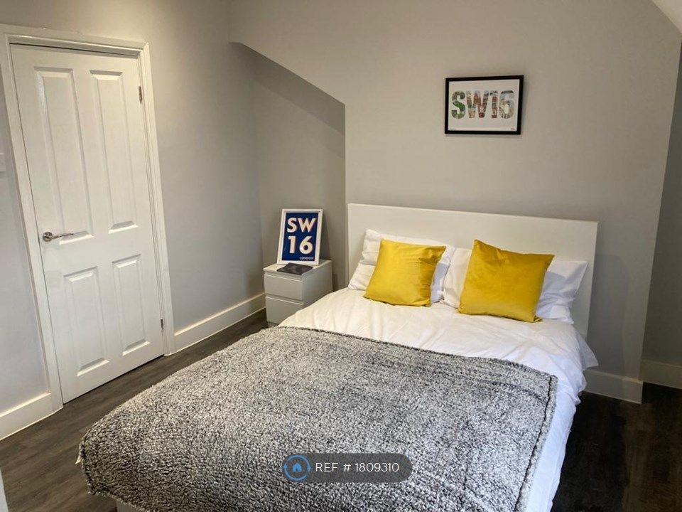 Room to rent in Streatham High Road, London SW16, £1,000 pcm Zoopla