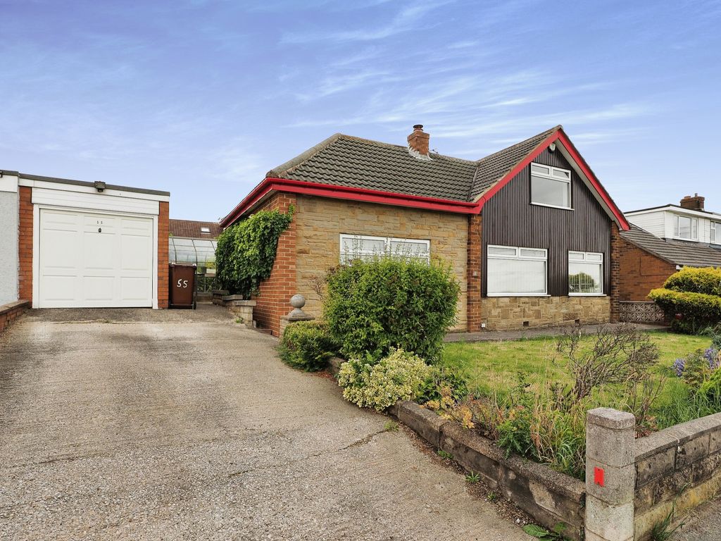 2 bed detached bungalow for sale in Batley Road, Wakefield WF3, £260,000 Zoopla