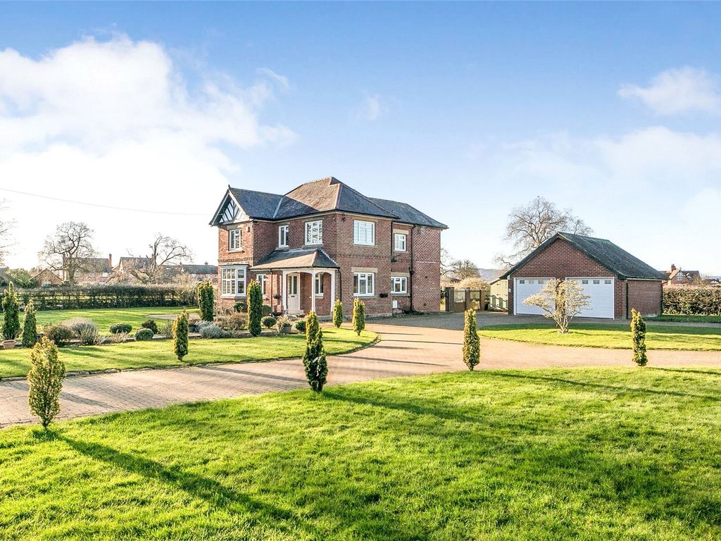 4 bed detached house for sale in Wrexham Road, Pulford, Caer, Wrexham