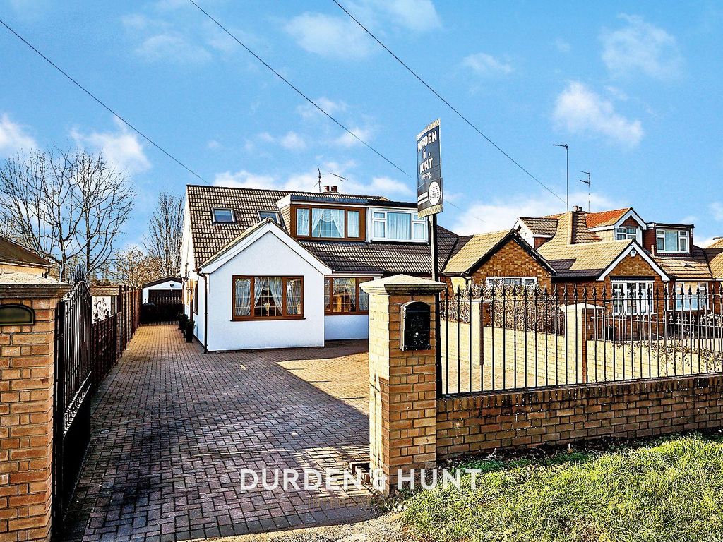 3 bed semidetached house for sale in Sewardstone Road, Chingford E4