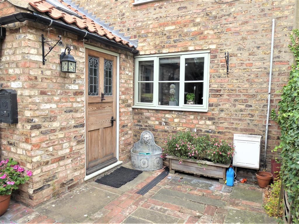 4 bed semidetached house for sale in Eastfield Road, Louth LN11 Zoopla