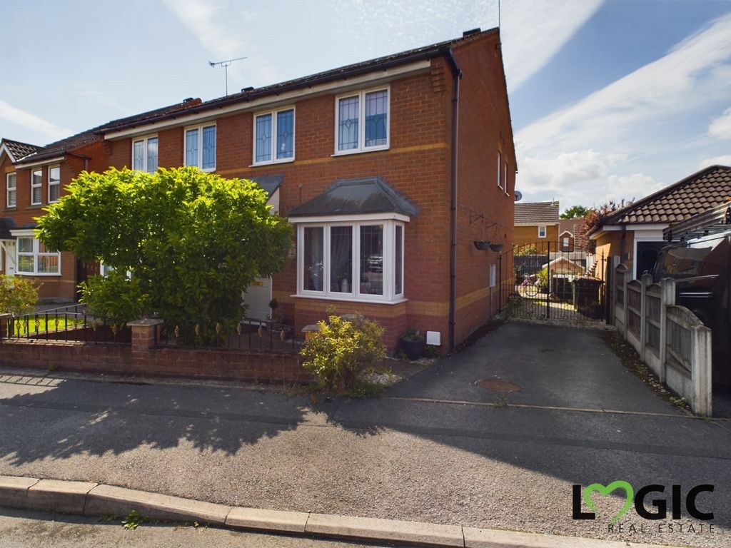 3 bed semidetached house for sale in Wiston Drive, Pontefract, West