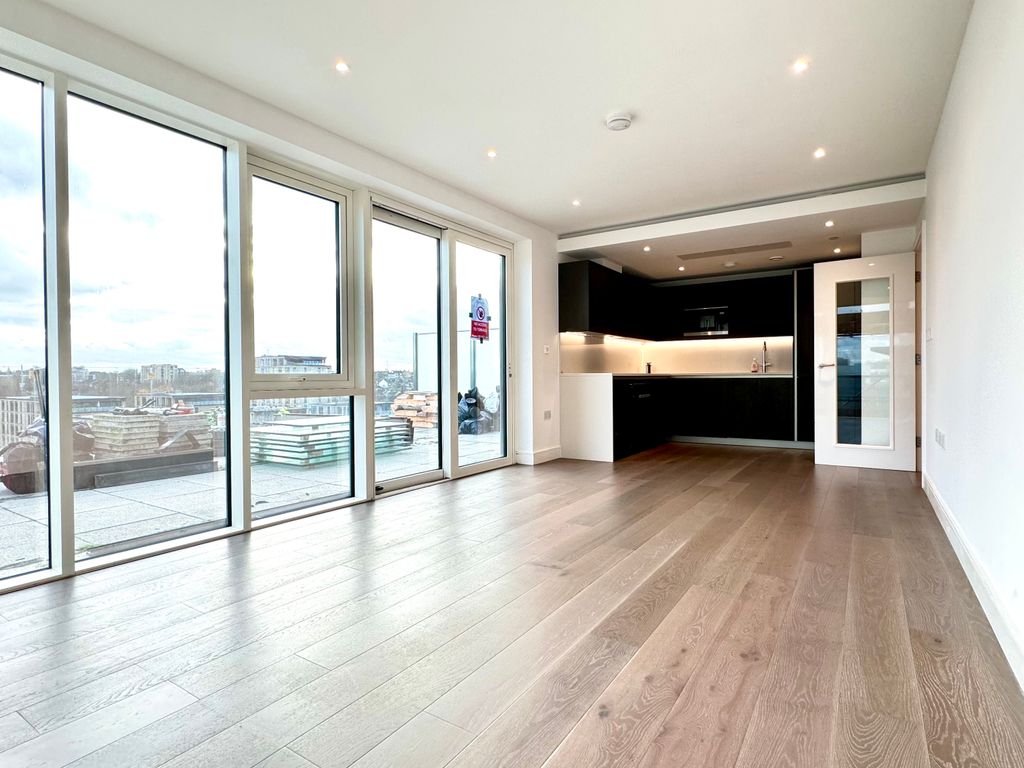 2 bed flat to rent in Juniper Drive, London SW18, £2,880 pcm Zoopla