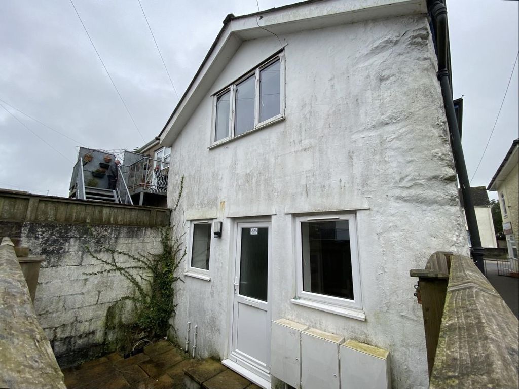 1 bed flat to rent in Fore Street, Pool, Redruth TR15, £550 pcm Zoopla