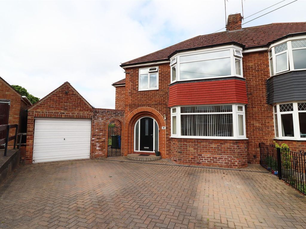 4 bed semidetached house for sale in Headlands Drive, Hessle HU13, £