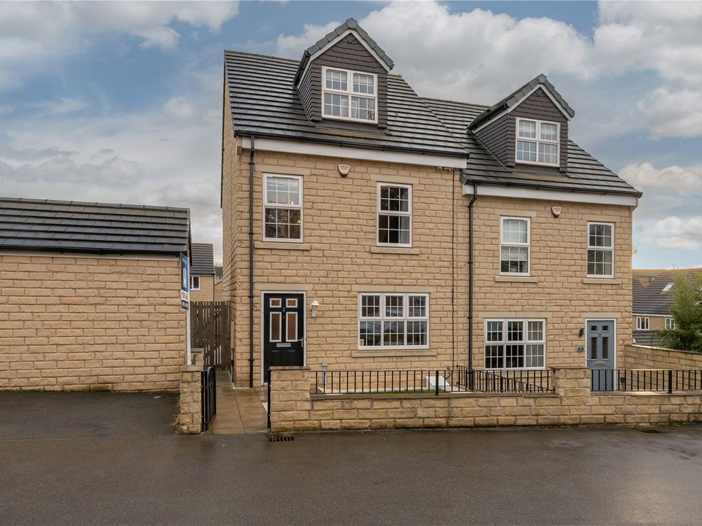 3 bed semidetached house for sale in Jilling Ing Grove, Dewsbury, West