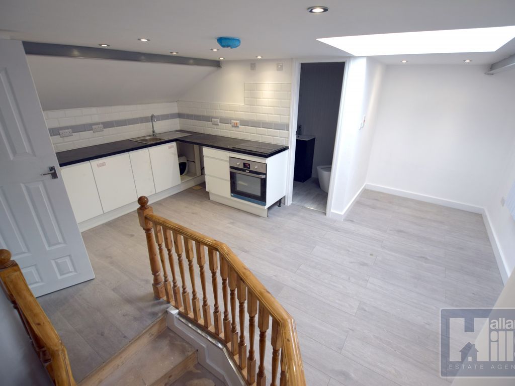 2 bed flat to rent in Burngreave Road, Sheffield, South Yorkshire S3