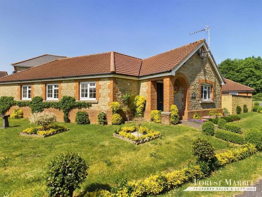 4 bed bungalow for sale in Bramble Way, Common Road, Wincanton BA9 Zoopla