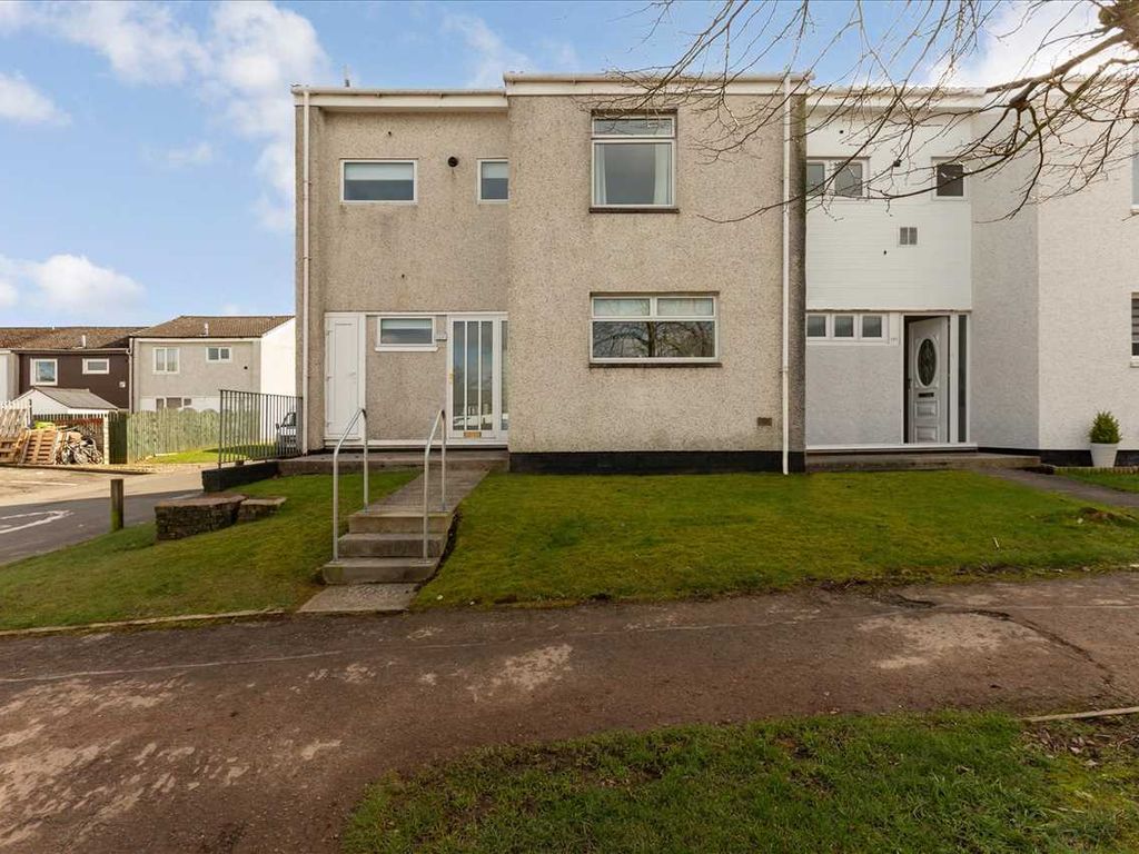 4 bed end terrace house for sale in Juniper Avenue, Greenhills, East