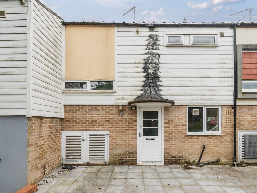 2 bed property for sale in Robb Road, Stanmore HA7, £350,000 Zoopla