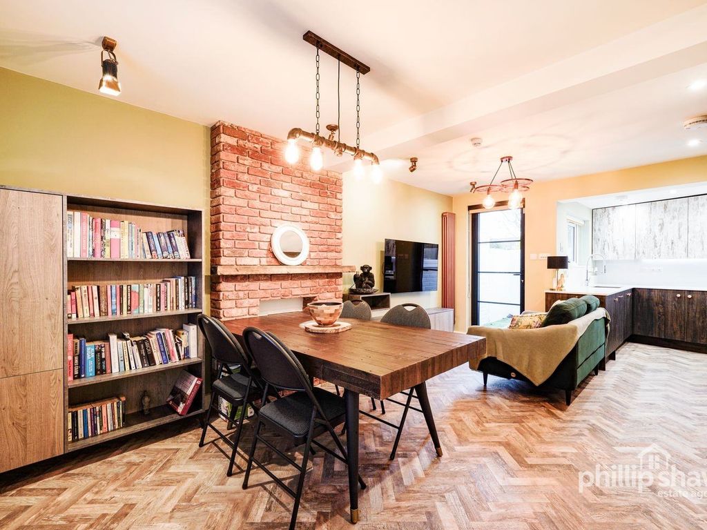 2 bed cottage for sale in Green Lane, Stanmore HA7, £599,950 Zoopla