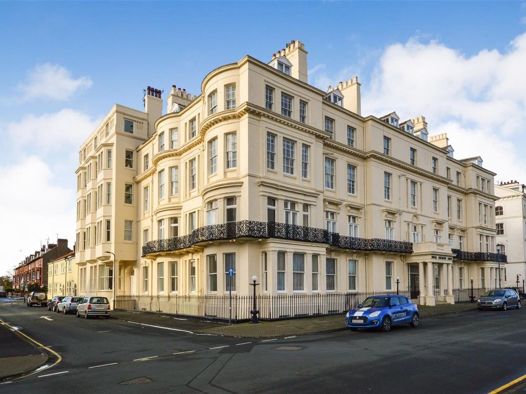 1 bed flat for sale in Royal Crescent Court, The Crescent, Filey YO14