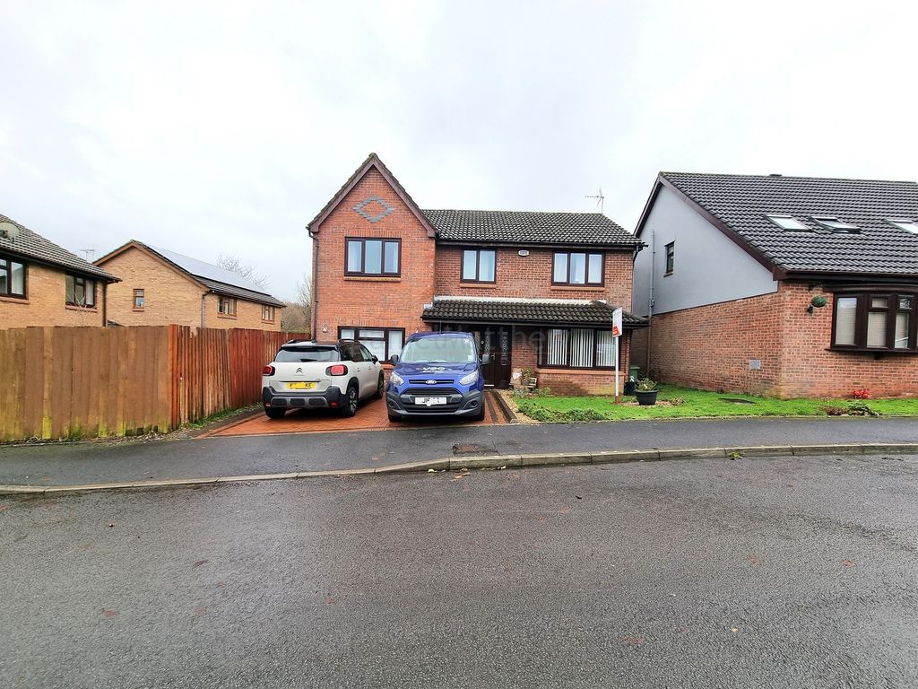 5 bed detached house for sale in Honeysuckle Way, Brackla, Bridgend County. CF31 Zoopla