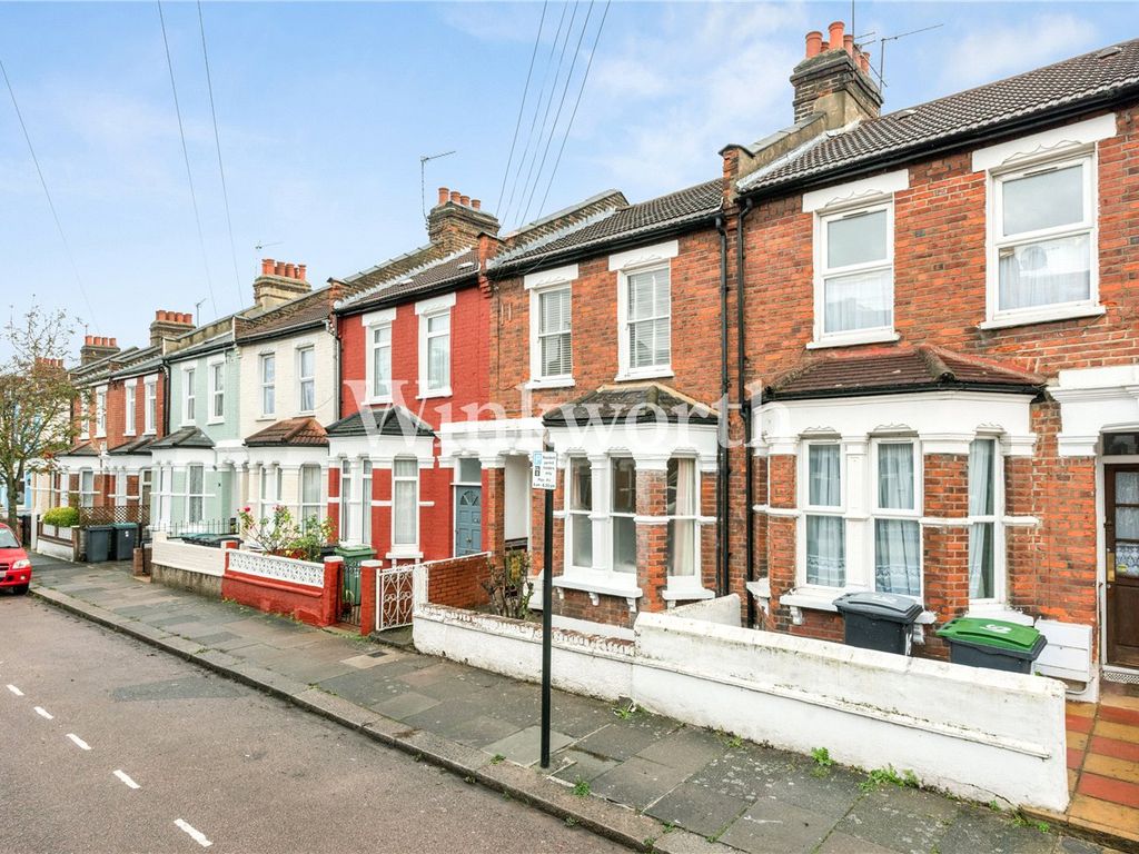 3 bed terraced house for sale in Ritches Road, London N15, £795,000