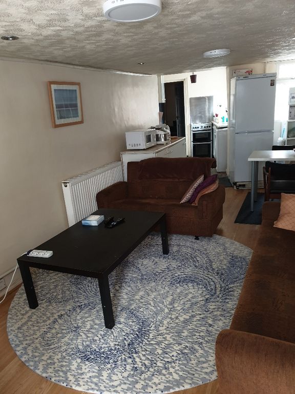 2 bed flat to rent in Raddlebarn Road, Birmingham B29 Zoopla