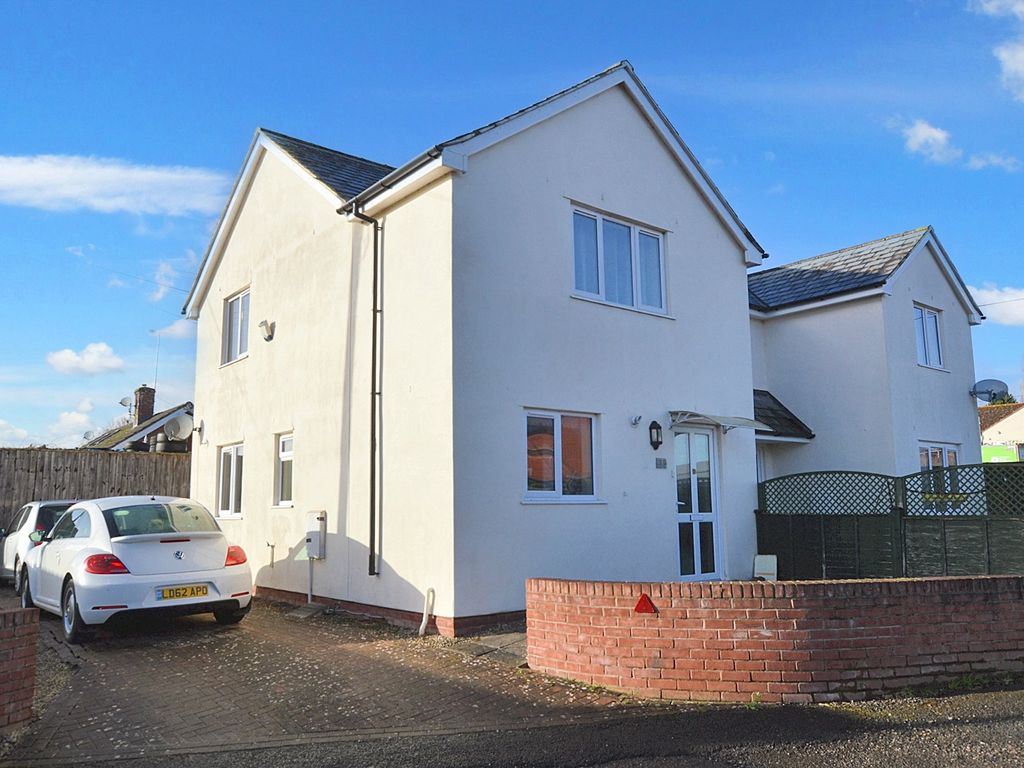 2 bed semidetached house for sale in Taunton TA4, £190,000