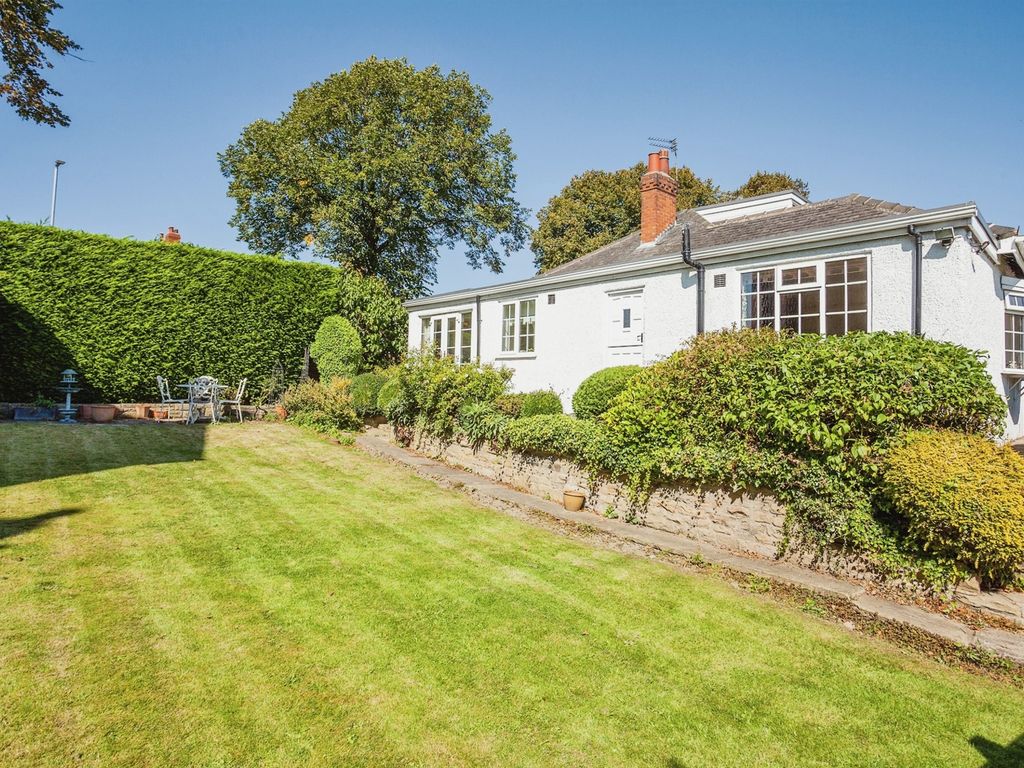 2 bed detached bungalow for sale in Horbury Road, Wakefield WF2, £