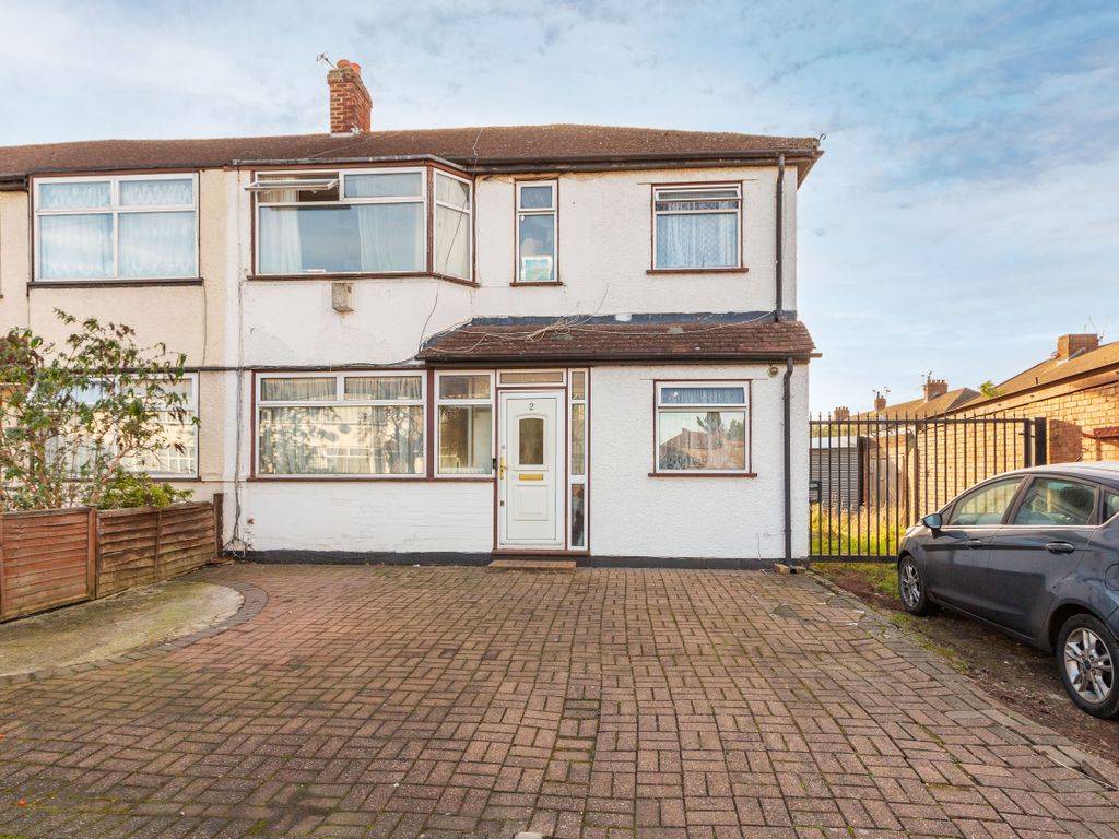 5 bed end terrace house for sale in Shirley Grove, Edmonton, London N9