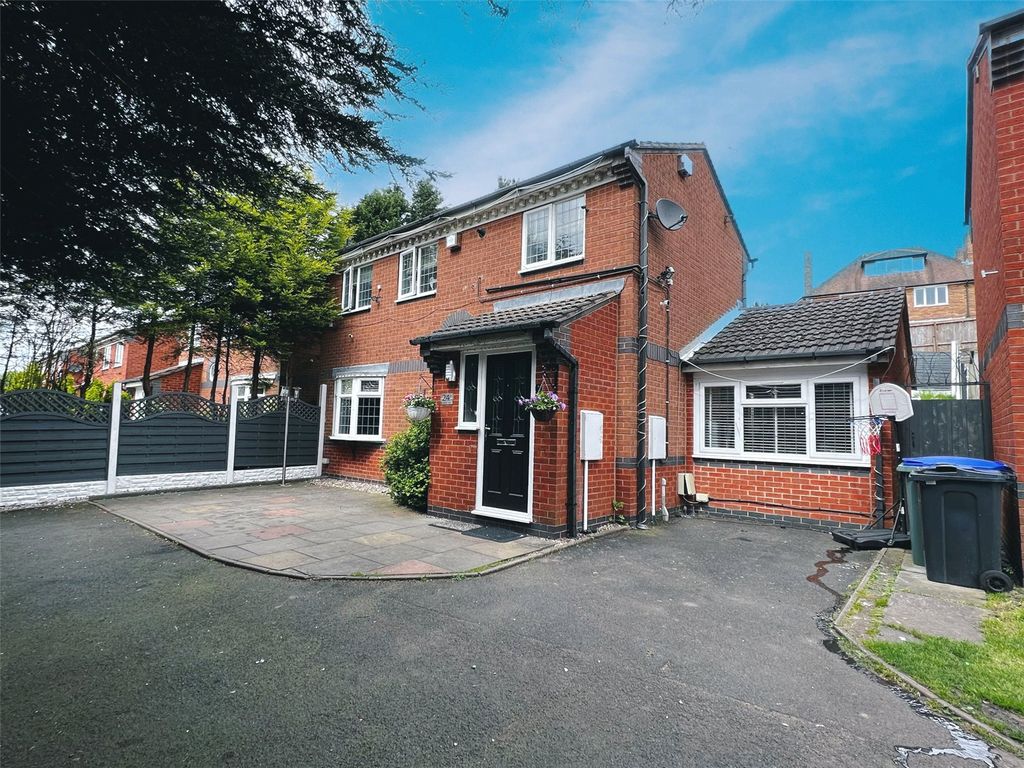 4 bed detached house for sale in Woolpack Close, Rowley Regis, West