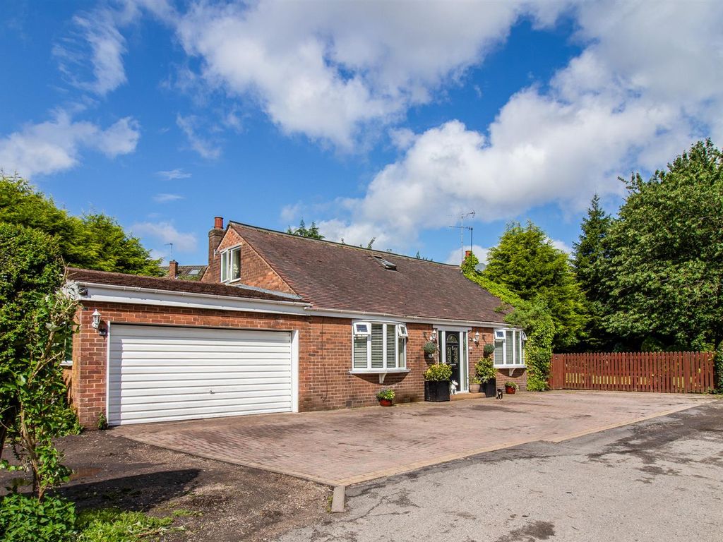 4 bed detached bungalow for sale in Brandy Carr Road, Kirkhamgate