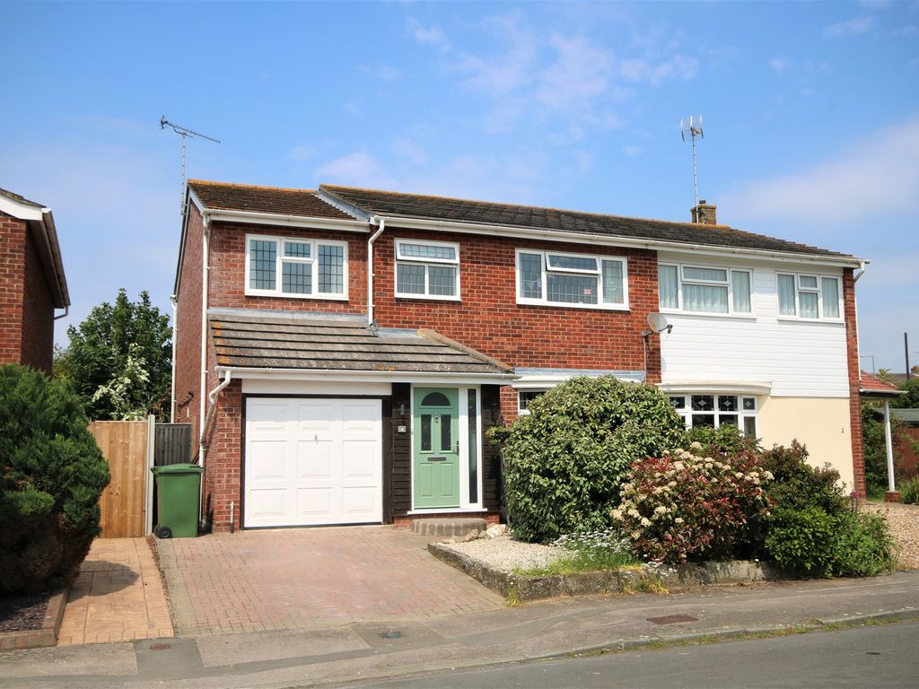 4 bed semidetached house for sale in The Greenways, Coggeshall