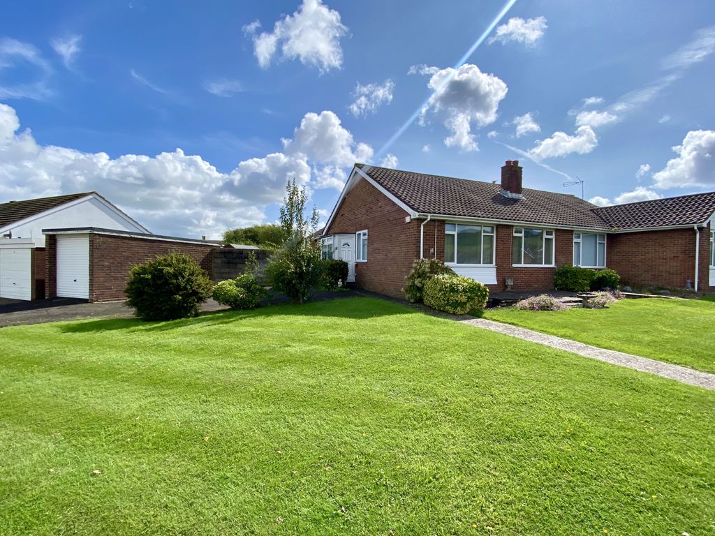 2 bed bungalow for sale in Seven Sisters Road, Eastbourne, East Sussex BN22, £280,000 Zoopla