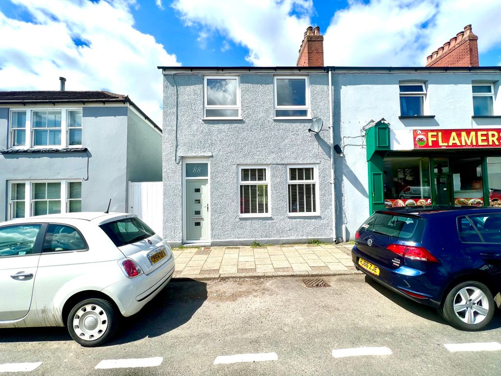 4 bed end terrace house for sale in High Street, Rhymney, Tredegar