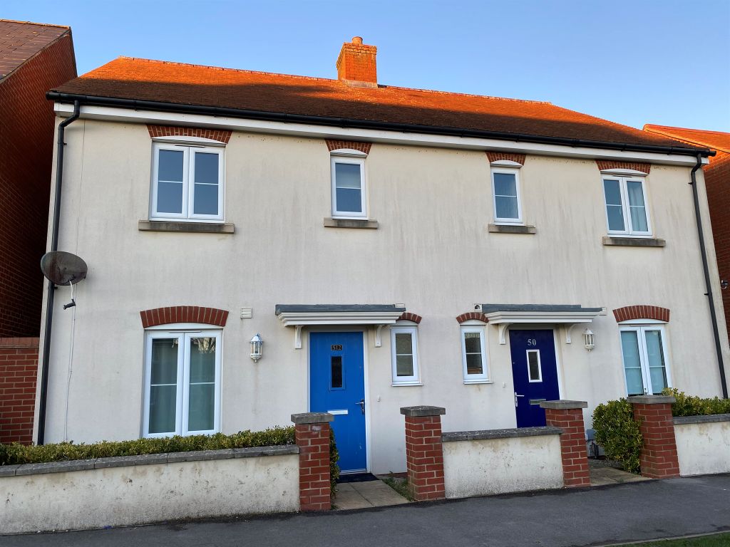 3 bed semidetached house for sale in Holloway Close, Amesbury