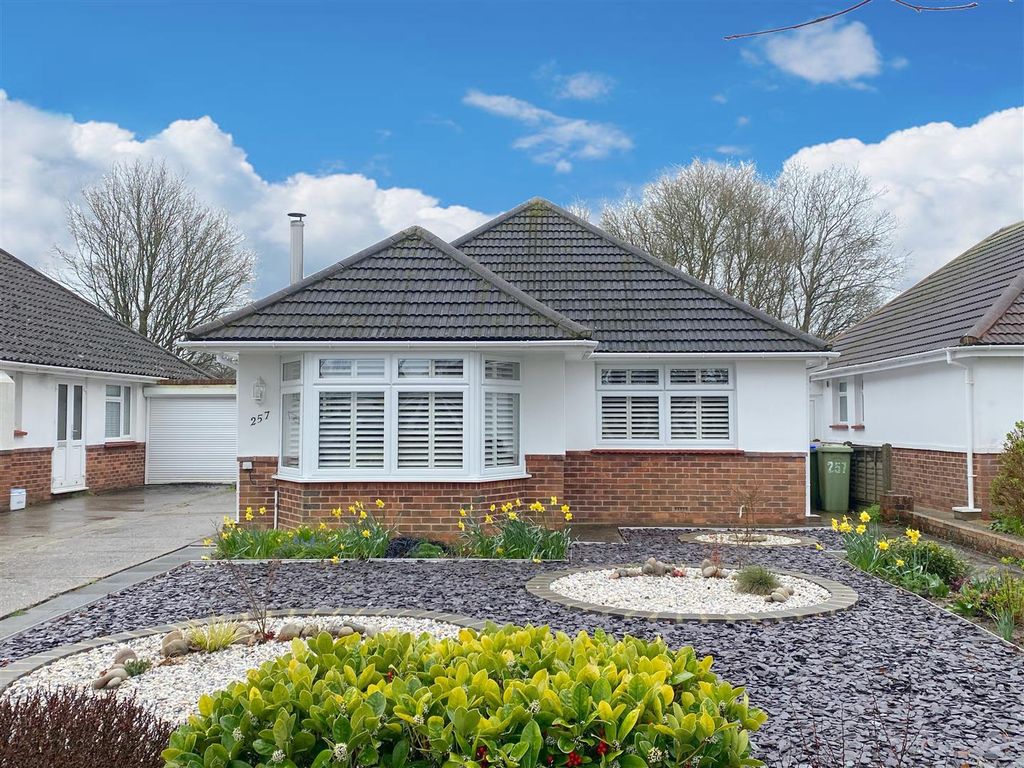 3 bed detached bungalow for sale in Goring Way, Ferring, Worthing BN12